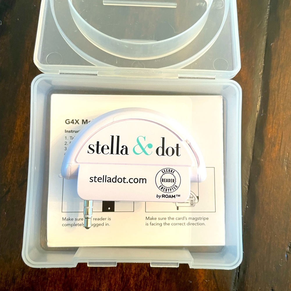 Stella & Dot Card Reader